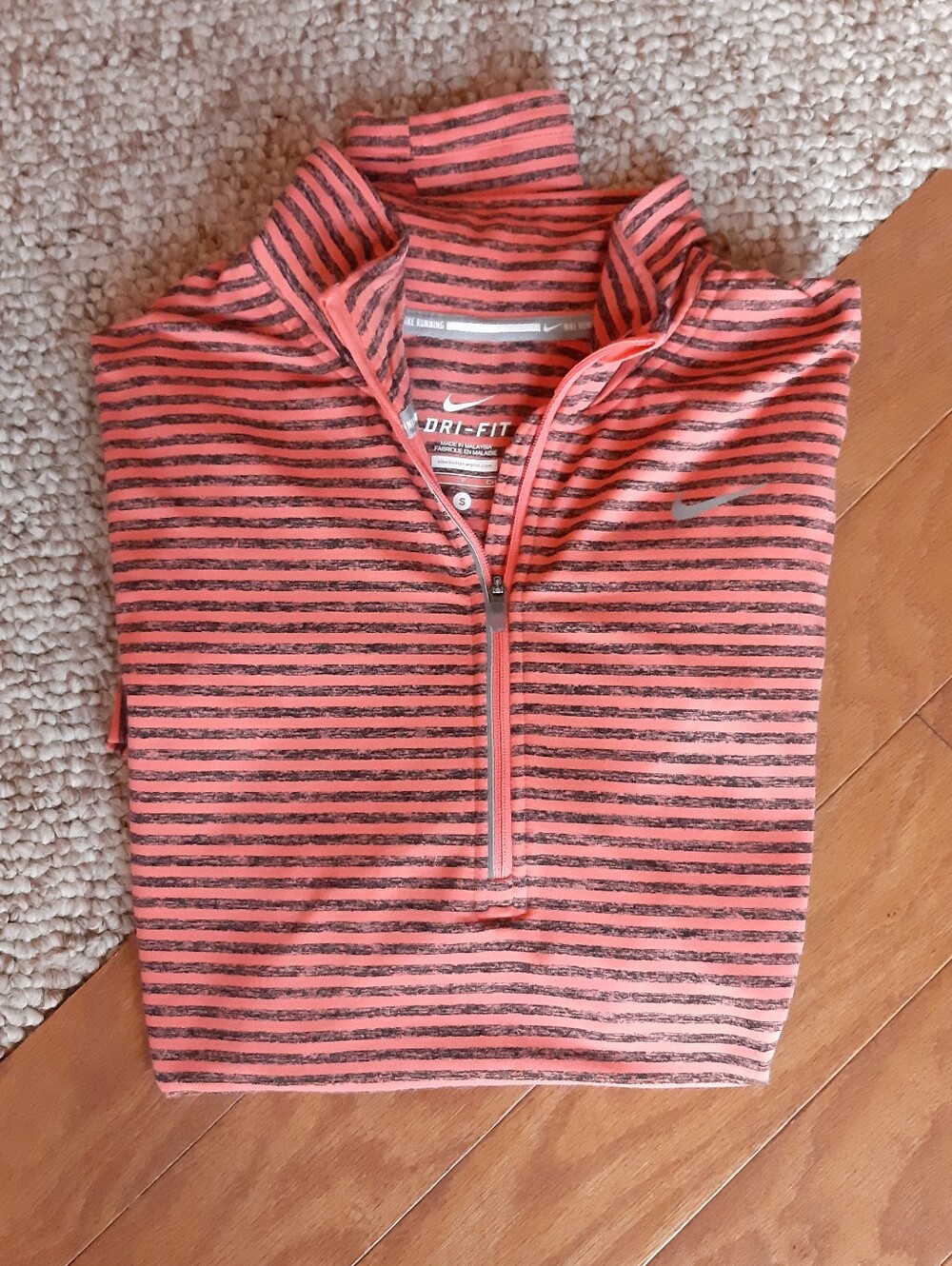 Nike Dri Fit Running Shirt size Small